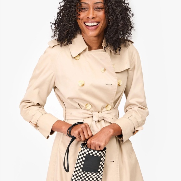 Clare V Poche! - Picture 8 of 8